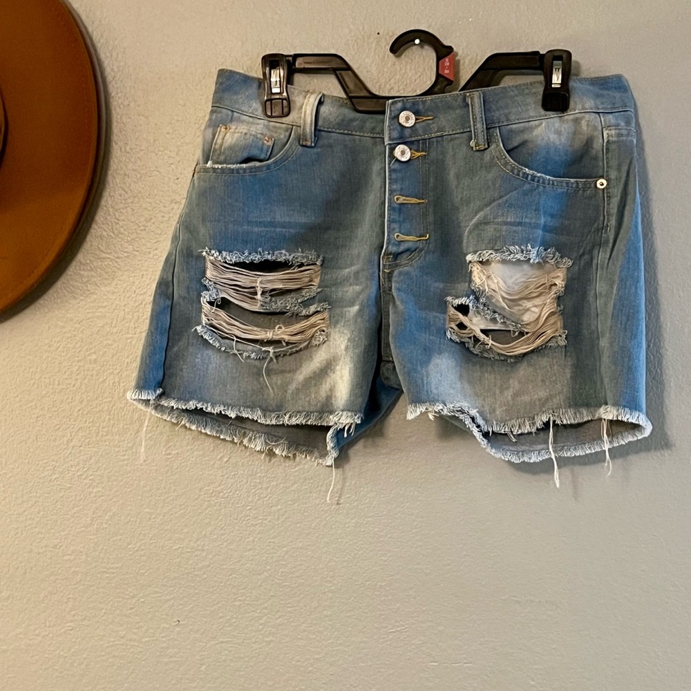NWOT High-Waisted Blue Jean Shorts with Raw-Edged Hem